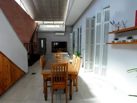 Depto Tipo Casa 6 ambientes con 1 baño