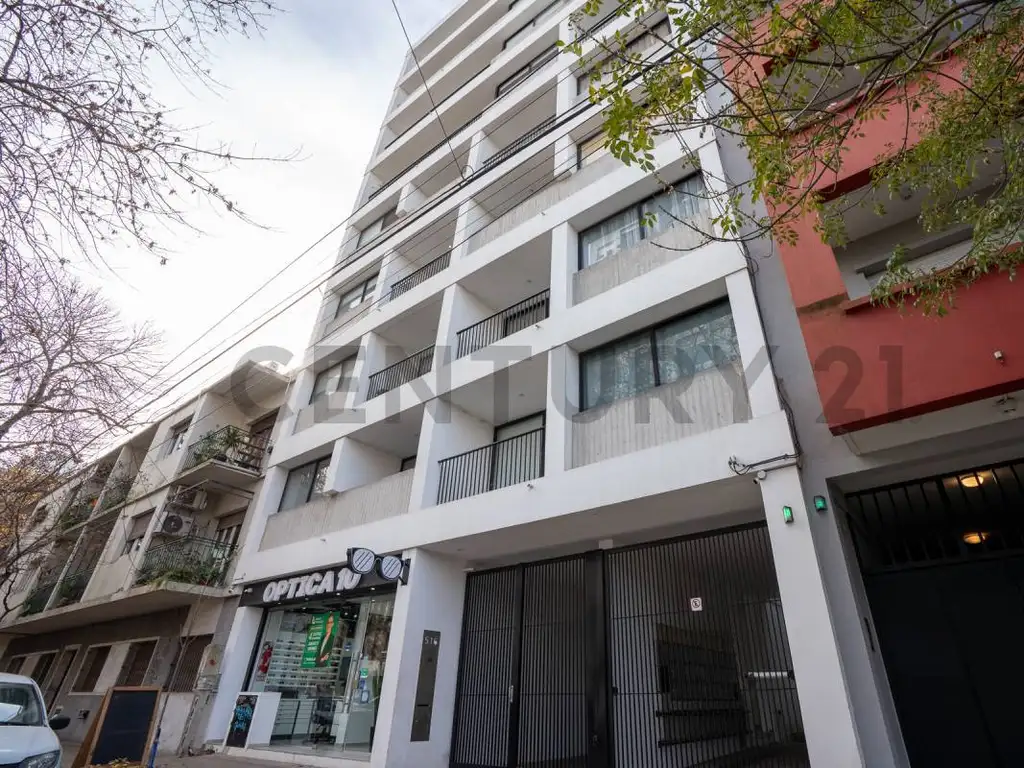 10 entre 42 y 43 500, Piso 4