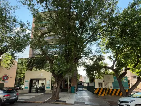 Cochera cubierta en venta – mitre y pedro molina – ciudad de mendoza