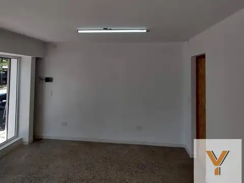 Local en Alquiler en Manuel B Gonnet, $ 425.000