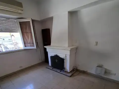 Avellaneda 1300, Piso 1