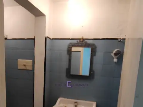 Local de 100 m² ubicado en Avenida Juan Manuel de Rosas