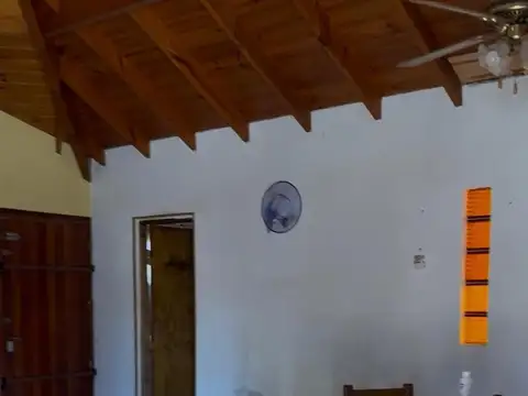 Casa 3 ambientes con 1 baño
