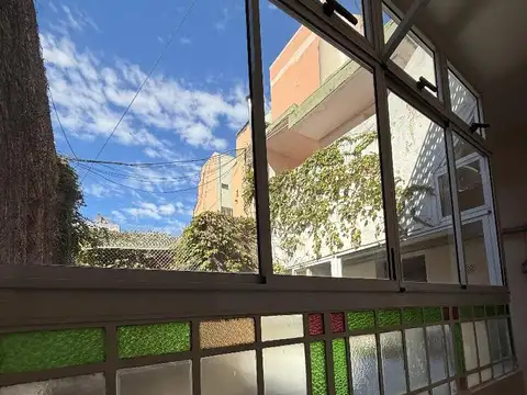 PH 3 amb, con dependencia, primer piso, lavadero cub. gran terraza, foco comercial Av Corrientes