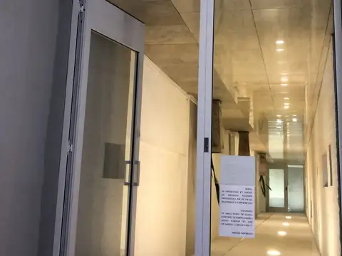 Primero de Mayo 1100, Piso 1