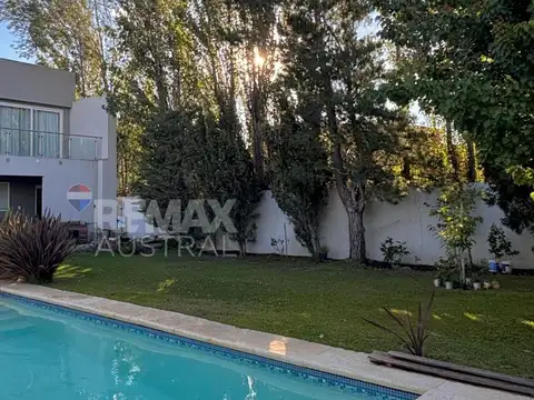 Fragata 25 de Mayo 300