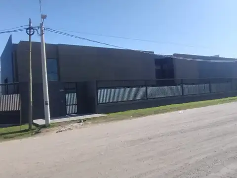 Galpon en Alquiler en Burzaco, USD 6.800