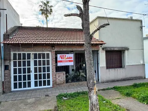 Casa de 3 habitaciones- Los Hornos