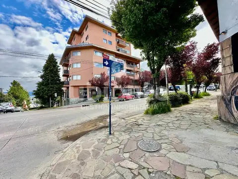 Local a la calle en venta - Bariloche, centro
