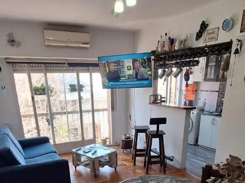 Departamento de tres ambientes en Versalles