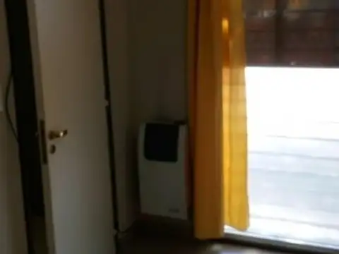 Depto Tipo Casa en Venta en Banfield, USD 50.000