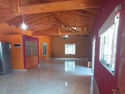 VENTA QUINTA 4 AMBIENTES CON PISCINA EN MORENO