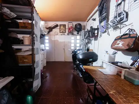 Casa en Venta con 3 cocheras