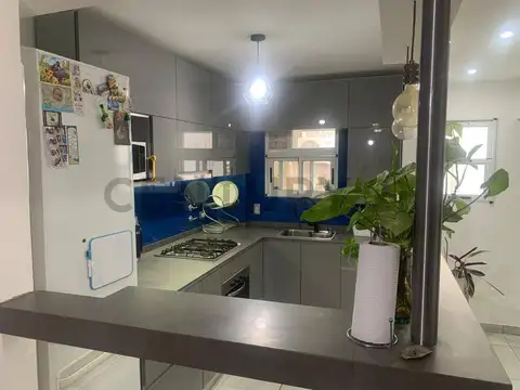 Departamento zona Centro en Venta - Cocina reciclada. 2 dormitorios + comodin