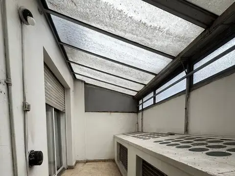 Avenida Hipólito Yrigoyen 4000