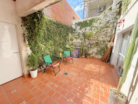 VENTA CASA DUPLEX 2 DORMITORIOS 2 BAÑOS COMODIN Y PATIO SECO
