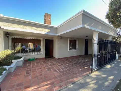 VENTA CASA 3 DORM. BARRIO JARDIN CÓRDOBA