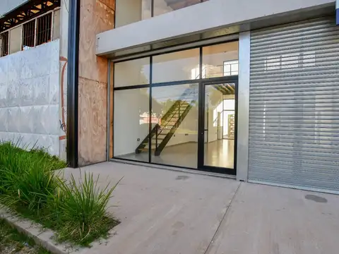 Local comercial alquiler sobre Av. 13