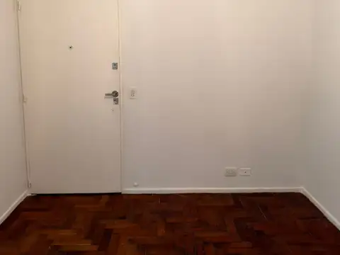 MEDRANO 100, Piso 7