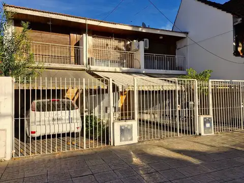 DUPLEX EN VENTA OLIVOS 3 AMB CON COCH PATIO PARRI