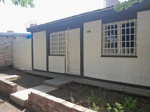 Venta de casa de 2 dorm Godoy Cruz Barrio Soeva