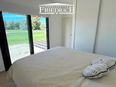 Casa en Venta al Oeste