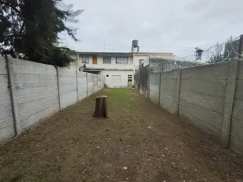 Depto Tipo Casa en Venta en Berazategui, USD 45.000