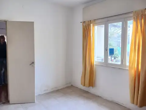 Depto Tipo Casa en Alquiler con 1 cocheras