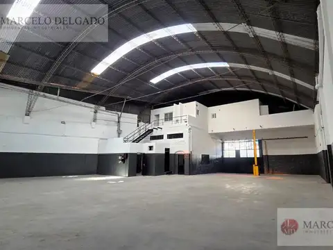 Galpon en Alquiler 17  mts Frente