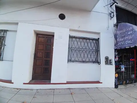 Amplia Oficina en Planta Baja