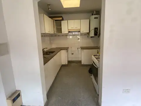 Casa 2 ambientes con 1 baño