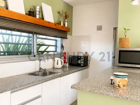 Casa en venta La Plata, 2 dormitorios, Pileta
