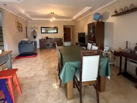 Depto Tipo Casa en Venta en Liniers, USD 175.000