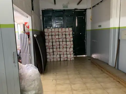 Galpon en Venta en Carapachay, USD 395.000