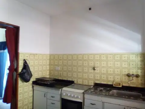 Sarratea e/ Mendoza y José Indart