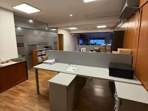 Oficinas En Alquiler 83 M2 Cub. En Planta Alta Importantes A