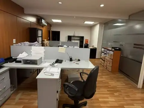 Oficina en Alquiler en Lomas del Mirador, $ 823.600