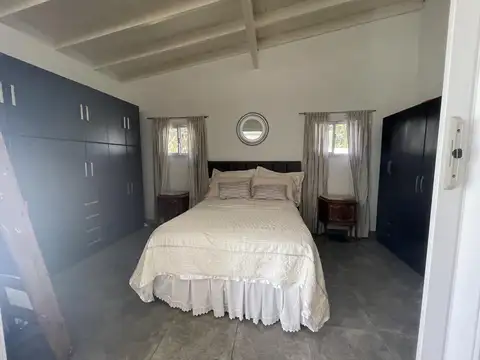 Venta Casa en  Hurlingham 6 ambientes