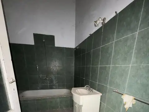 Casa en calle 24 entre 17 y 15 - Para refaccionar ¡RETASADA!