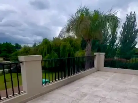Casa en Alquiler 16 años
