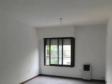 ALQUILER MONO EN 4 Y 50