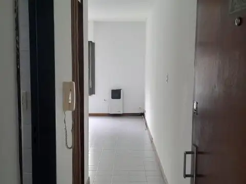 ALQUILER MONO EN 4 Y 50