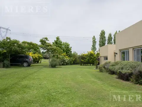 Lindisima casa en venta con vista al lago en Chacras de la Cruz, Camino Provincial 031