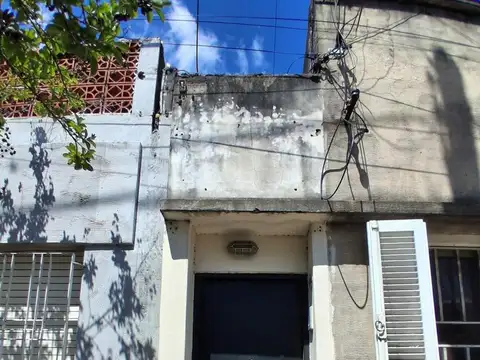 Pasaje Chenaut al 4100 ( Av. Pellegrini y Bv Avellaneda)