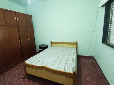 Depto Tipo Casa 6 ambientes con 2 baños