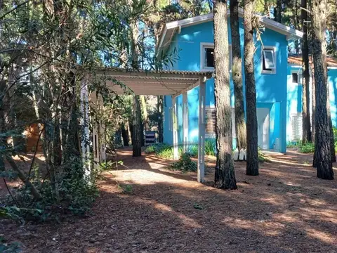 Casa en venta - 3 Dormitorios 3 Baños - Mar de las Pampas