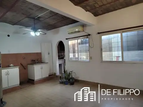 Departamento 2 Ambientes SIN EXPENSAS con patio.