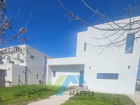 Barrio Cerrado Santa Lucia - Pilar del Este 100