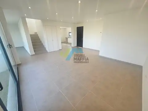 Casa en Venta en Pilar del Este - Santa Lucia, USD 215.000