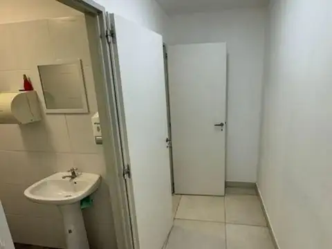 Local en Venta en Billinghurst, USD 144.000